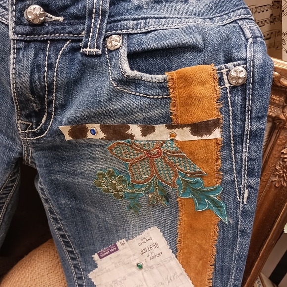 Boho Hippie Repurposed Jeans. - Picture 3 of 16